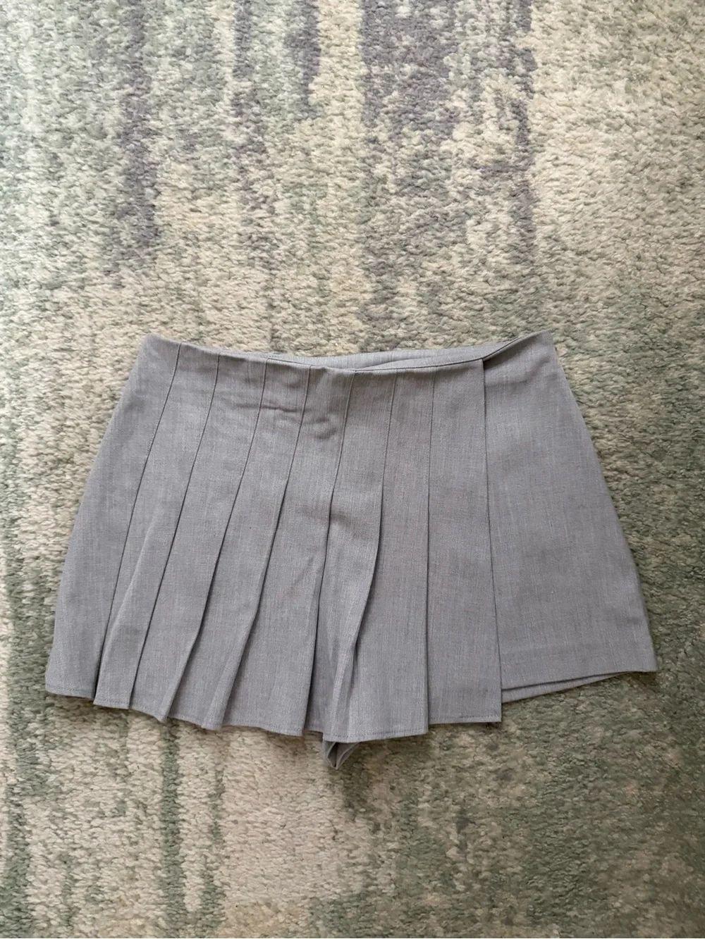 Zara Light Gray Pleated Skort